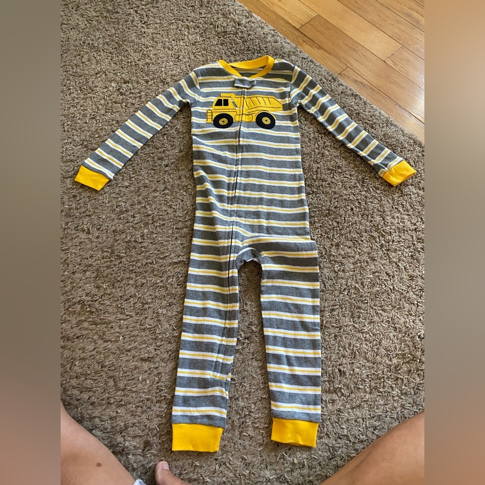 Kids, Carter’s pajama onesie with out feet